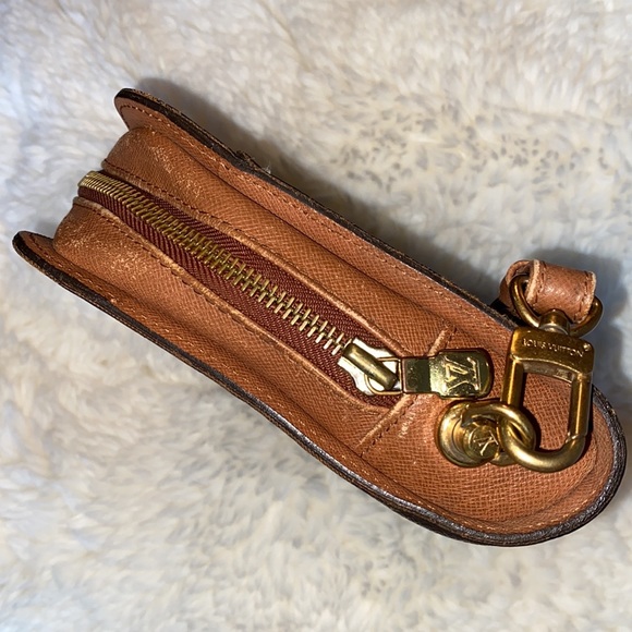 Louis Vuitton Monogram Wristlet/Clutch - Picture 6 of 16